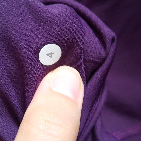 Lululemon | Leggings in Plum - Picture 7 of 7